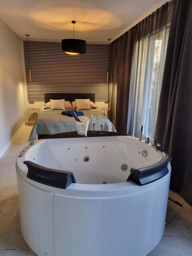 Apartament Jacuzzi Красков Екстериор снимка