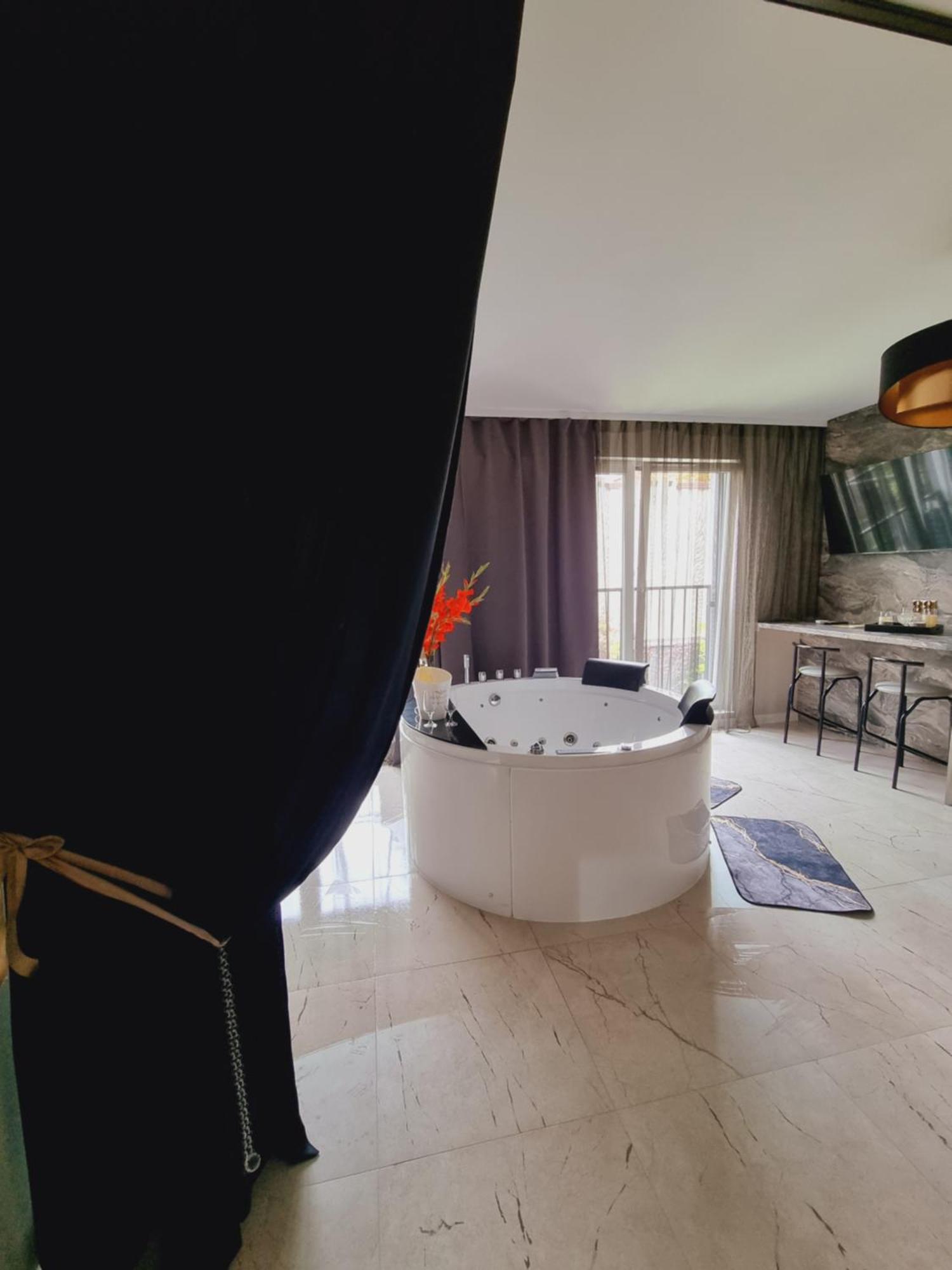 Apartament Jacuzzi Красков Екстериор снимка